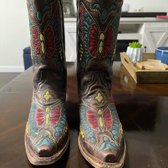 Other - Corral Teen Butterfly Embroidery￼ ￼